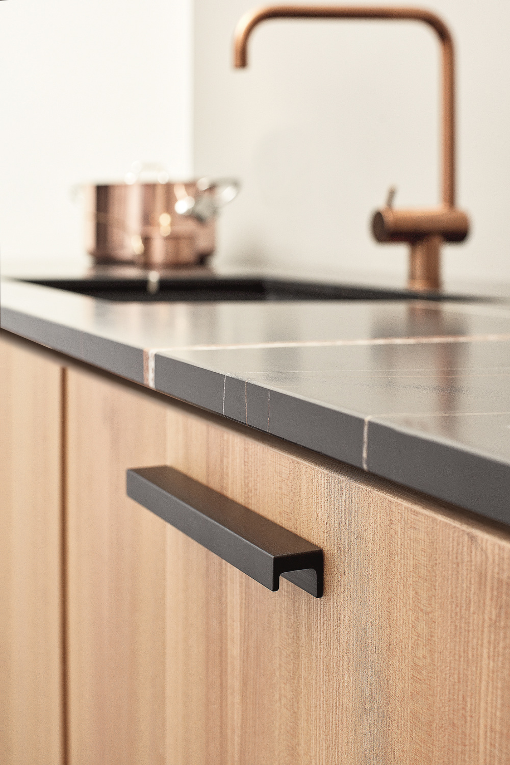 Furnipart - Station Handle - greb i aluminium